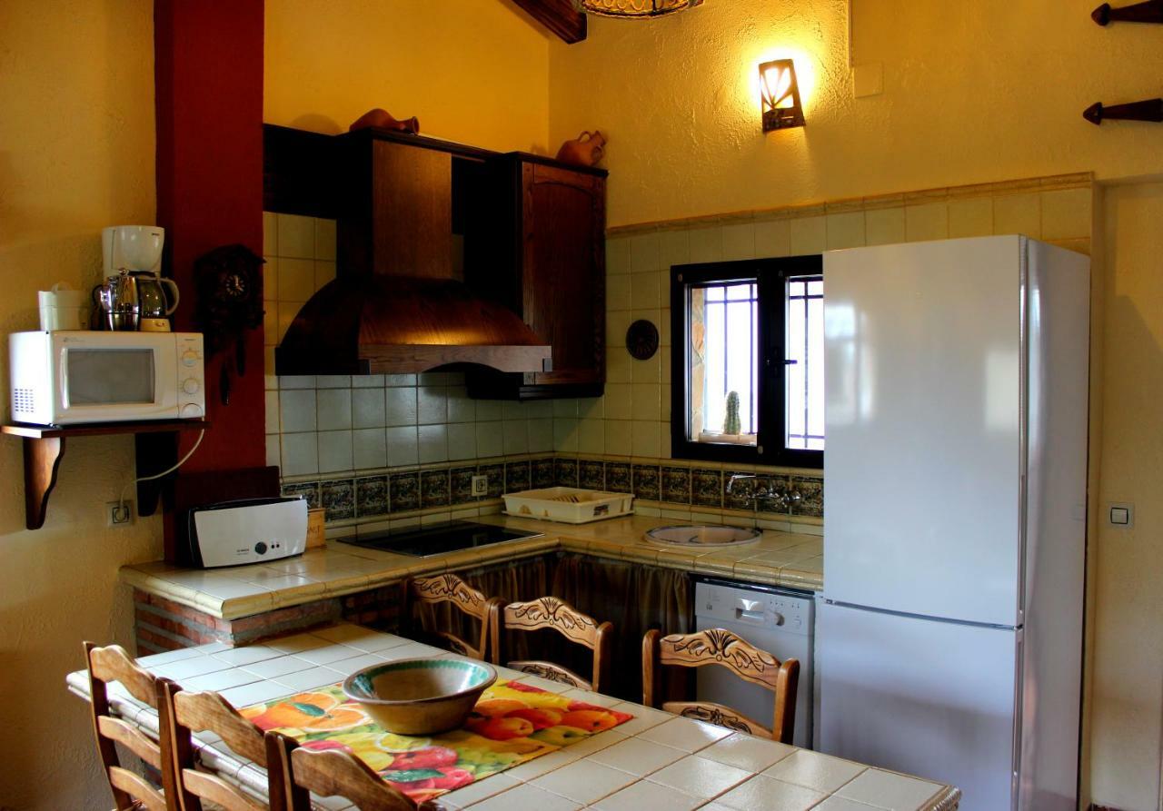 Alojamiento Rural El Agueelo Huelma Exterior photo